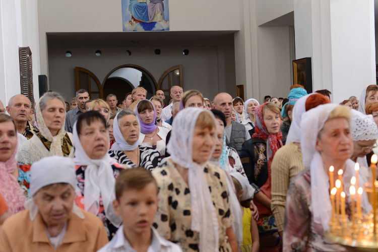 Храм Святых Царственных мучеников, Донецк, Горняк»